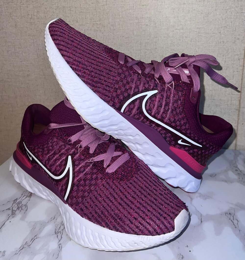 Nike React Infinity Run Flyknit 2 Women's Running Shoes Bordeaux  Size 11